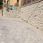 Happy House *
